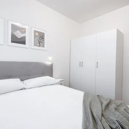 Apartment Stayeasy Santagiulia - M3 Metro - Center In 20 Mins Milan