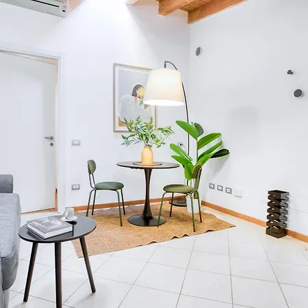 Appartamento Easylife - Eleganza E Comodita In Citylife Milano