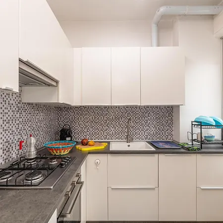 Brand New And Close To Downtown! Apartment