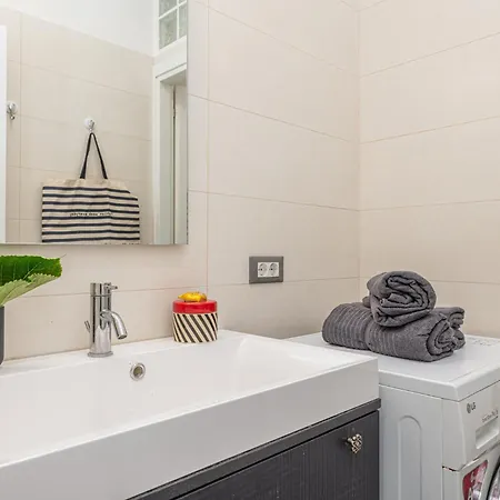 Apartment Brand New And Close To Downtown! Mailand