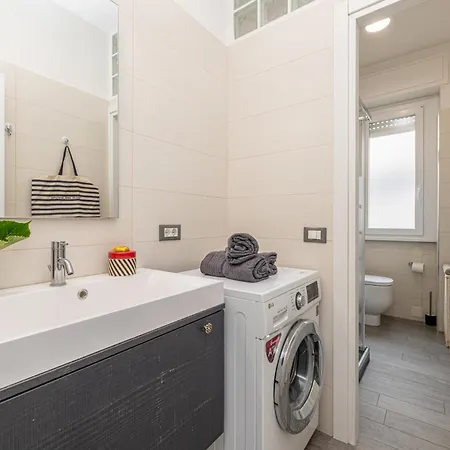 Brand New And Close To Downtown! * Mailand