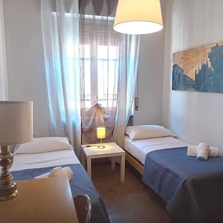 Welcome House Center דירה