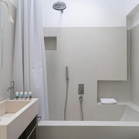 Italianway Easy - Zara 118 * Milán