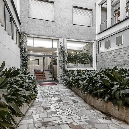 Apartment Via Boscovich Milan