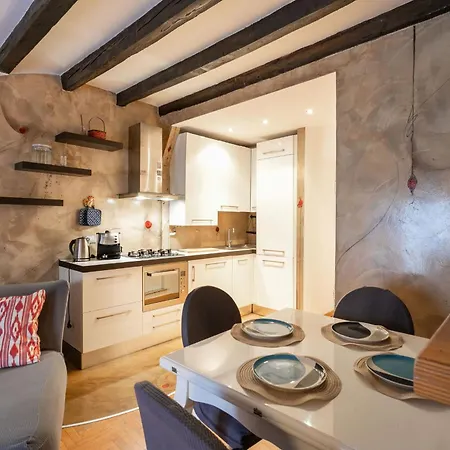 Paoli By Halldis Apartment