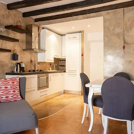 Paoli By Halldis Apartment