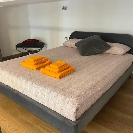 Apartment Arco Della Pace Elegante Loft *