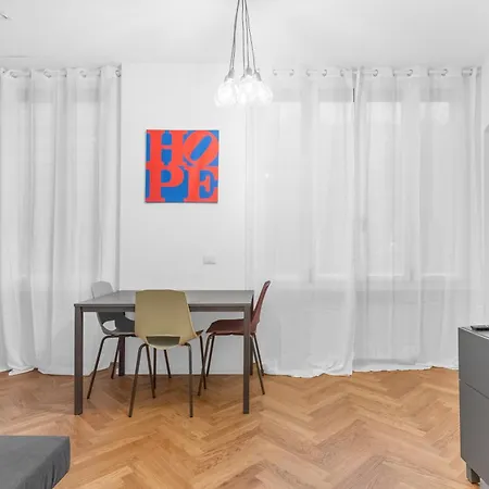 Casa Da Repubblica * Милан