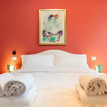 Luxurious & Spacious Flats In Duomo * מילאנו