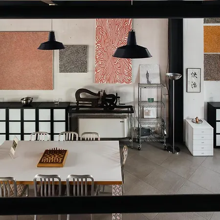 بيت للعطل Polenghi's Art Loft *