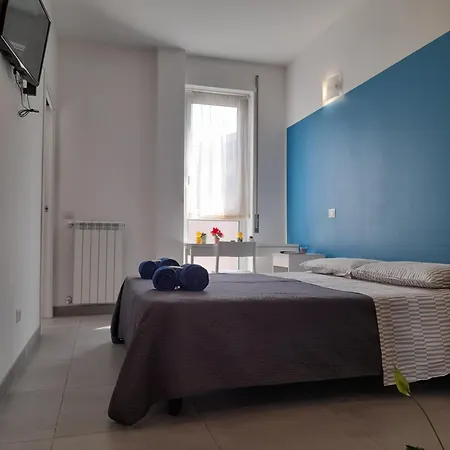 -l' Oasi Del Turista, 5- Station Private External Bathroom * Milan