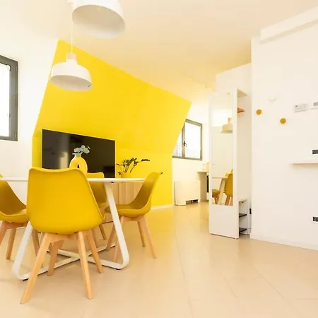 Sunny Retreat Near Metro, 12 Min To Duomo Milan
