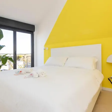 Sunny Retreat Near Metro, 12 Min To Duomo Milan