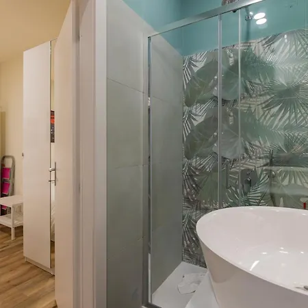 I Host - Pomponazzi Iris *