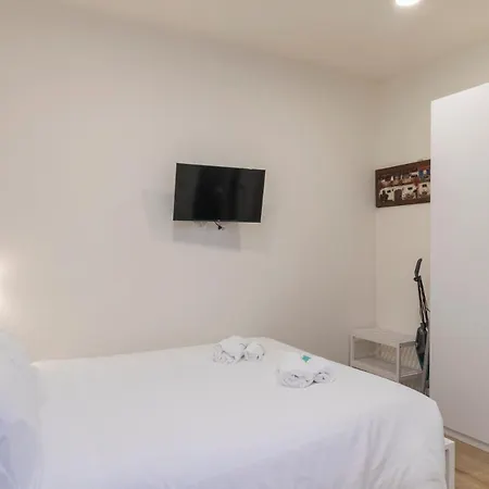 I Host - Pomponazzi Rosa *