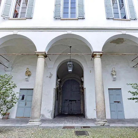 Appartement Urban Domus, Palazzo Durini Duomo, Milan *