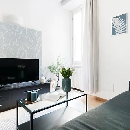 Magenta Apartment, Historic Center דירה *