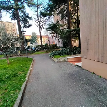 Bed & Breakfast Bicocca Di Lusso Milaan