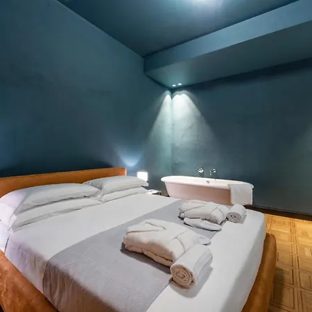 The Nine - B Apartment *