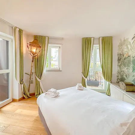 Foro Luxury Penthouse - Vista Duomo E Castello Apartment *