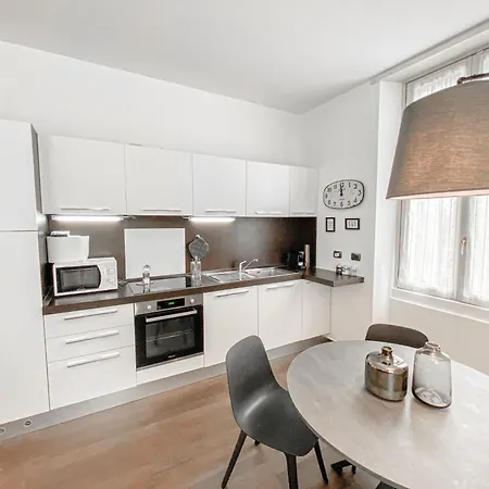 Apartment Mac Mahon Milan