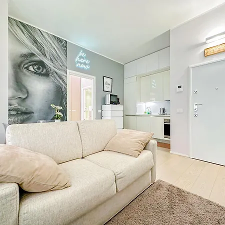 Guesthost - Cozy Flat In Darsena Close To Navigli *