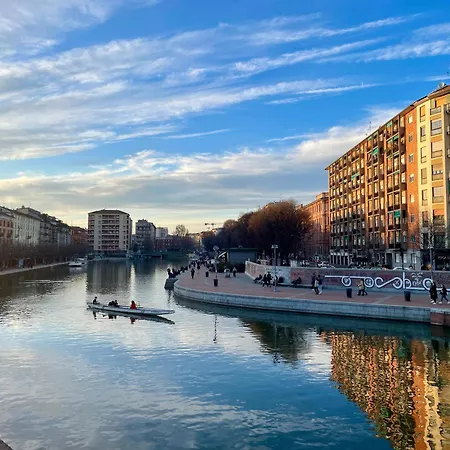 アパート Guesthost - Cozy Flat In Darsena Close To Navigli