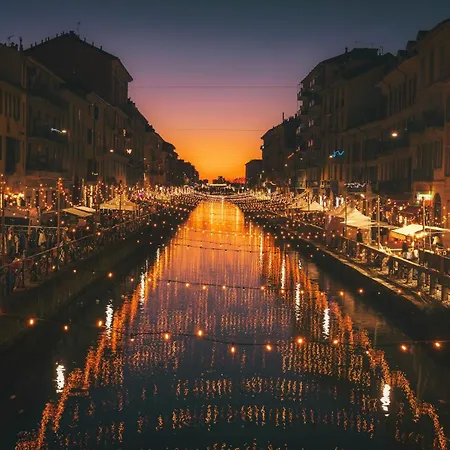 Guesthost - Cozy Flat In Darsena Close To Navigli アパート *