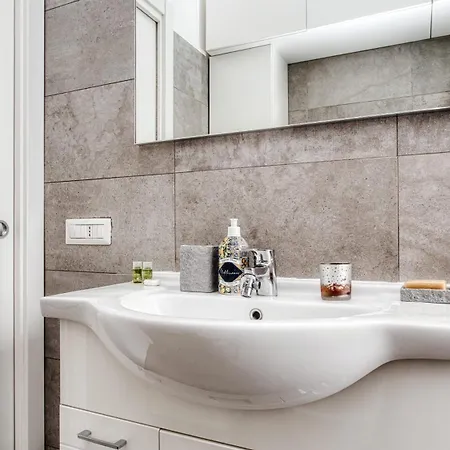 Stylish Flat Near San Siro - Metro Wifi & Ac Daire