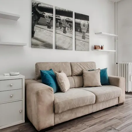 Stylish Flat Near San Siro - Metro Wifi & Ac Appartement Milan
