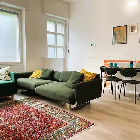 Apartment Elegante In Tricolore