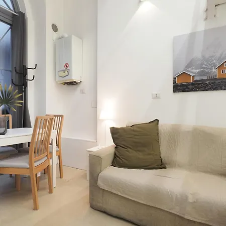 Apartament Primopiano - San Gottardo Mediolan
