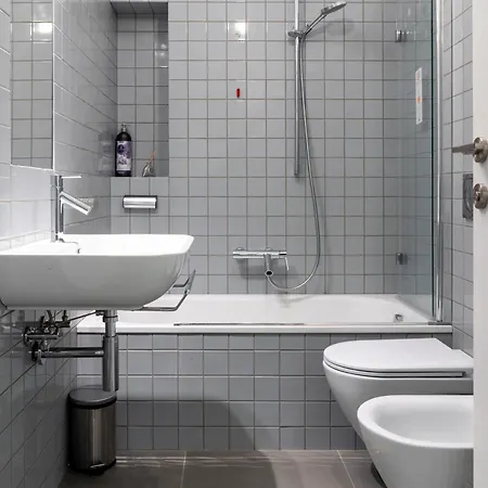 New Flat In The Heart Of Navigli アパート