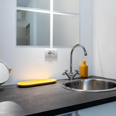 아파트 Fiorenti - New Flat In The Heart Of Navigli