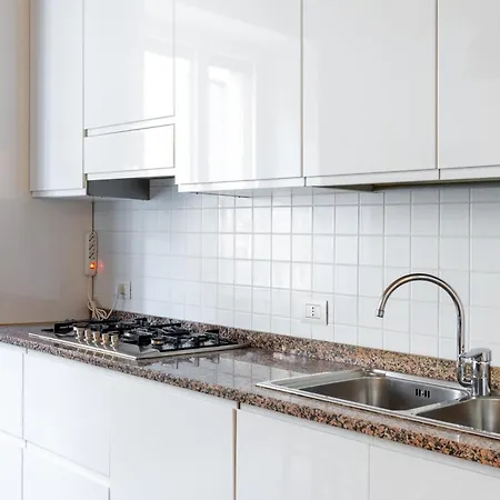 New Flat In The Heart Of Navigli アパート