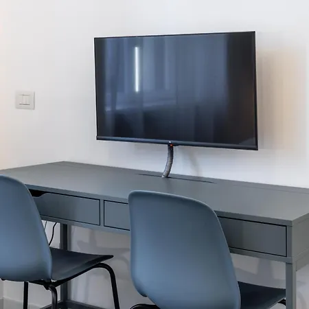 New Flat In The Heart Of Navigli Апартаменты