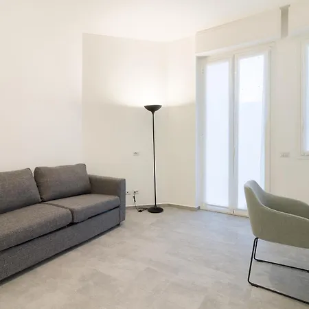 Gioia - Sopra La Metro Sondrio Milaan