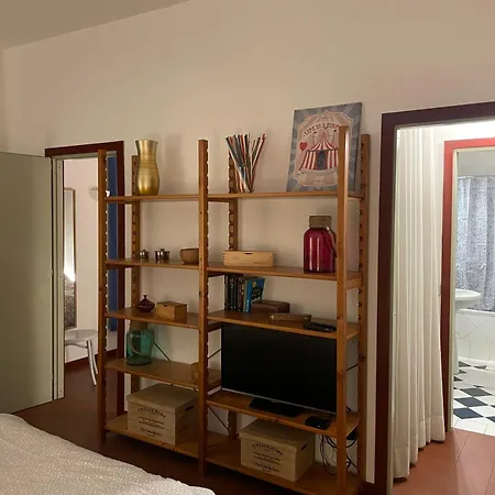 Casa Di Ringhiera Milanese 아파트 *