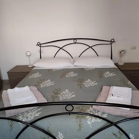 Renovated Near Metro And Station - Laurana