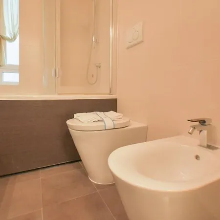 Comfortable And Strategic In The Center Of Apartment