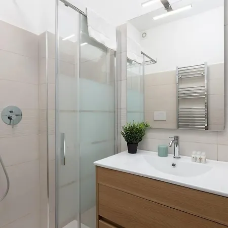 Apartmán I San Siro I Steps To Metro, Ac & Free Wifi *