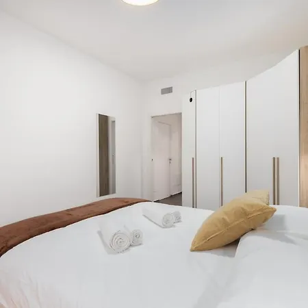 I San Siro I Steps To Metro, Ac&free Wifi *