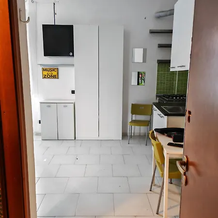 Sul Grande Naviglio Howme *