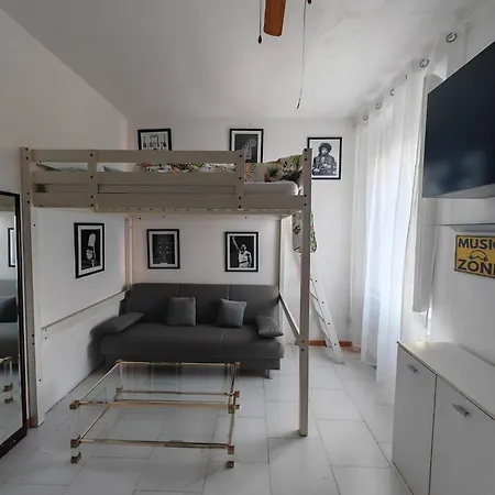 Sul Grande Naviglio Howme Daire Milano