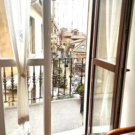 Wonderful In Porta Garibaldi,moscova Apartment