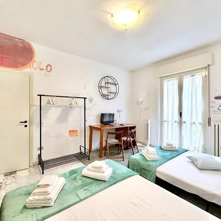 Graffiti House Apartment *