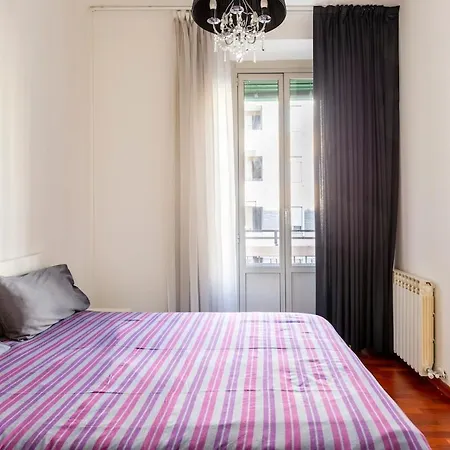 Andrea In The Navigli Area דירה מילאנו