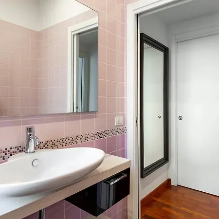 Andrea In The Navigli Area Lejlighed