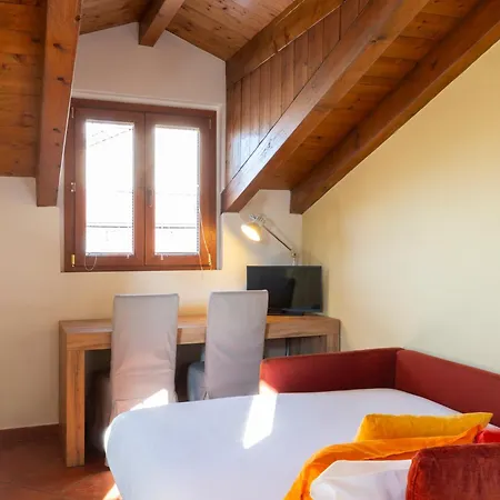 Mansarde Belvedere Duomo شقة