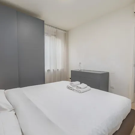 Kramer House-porta Venezia-5min To Duomo Daire *